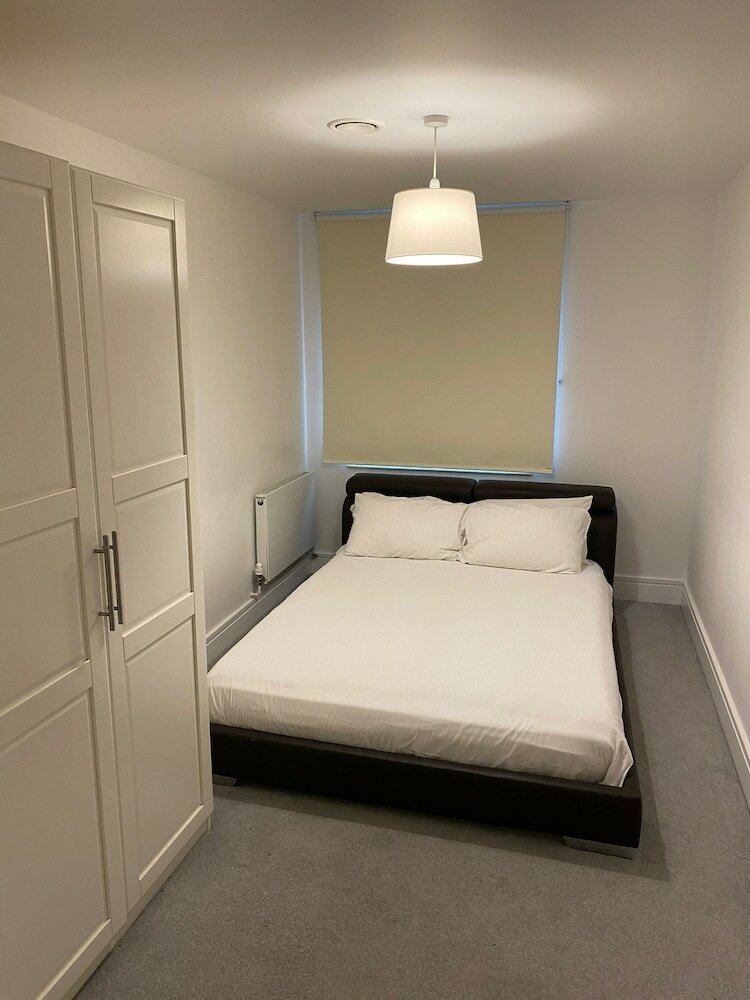 Фото Stunning 2 Bed Apartment With Parking