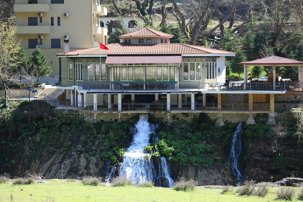 Фото Hotel Gryka e Kelcyres