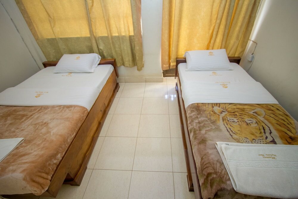 Фото Mwana Highway Hotel Iganga