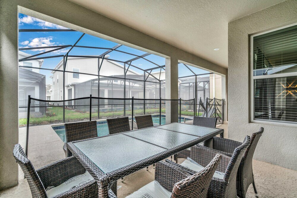 Фото Edgy, Modern 6 Bed 5 Bath