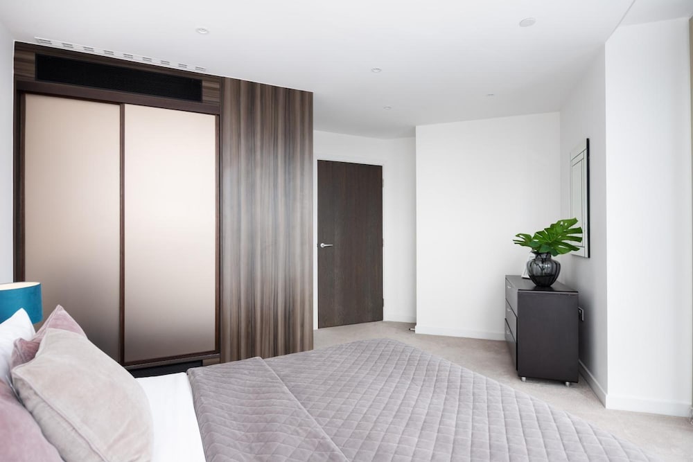 Фото Premium One bedroom apartment City Road Basin