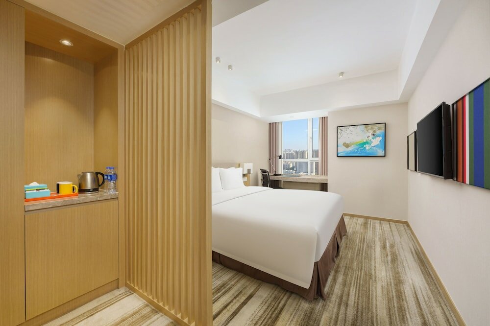 Фото Holiday Inn Express Shenyang Tawan, an Ihg Hotel