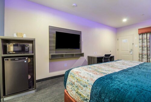 Гостиница Scottish Inn & Suites Houston Willowbrook