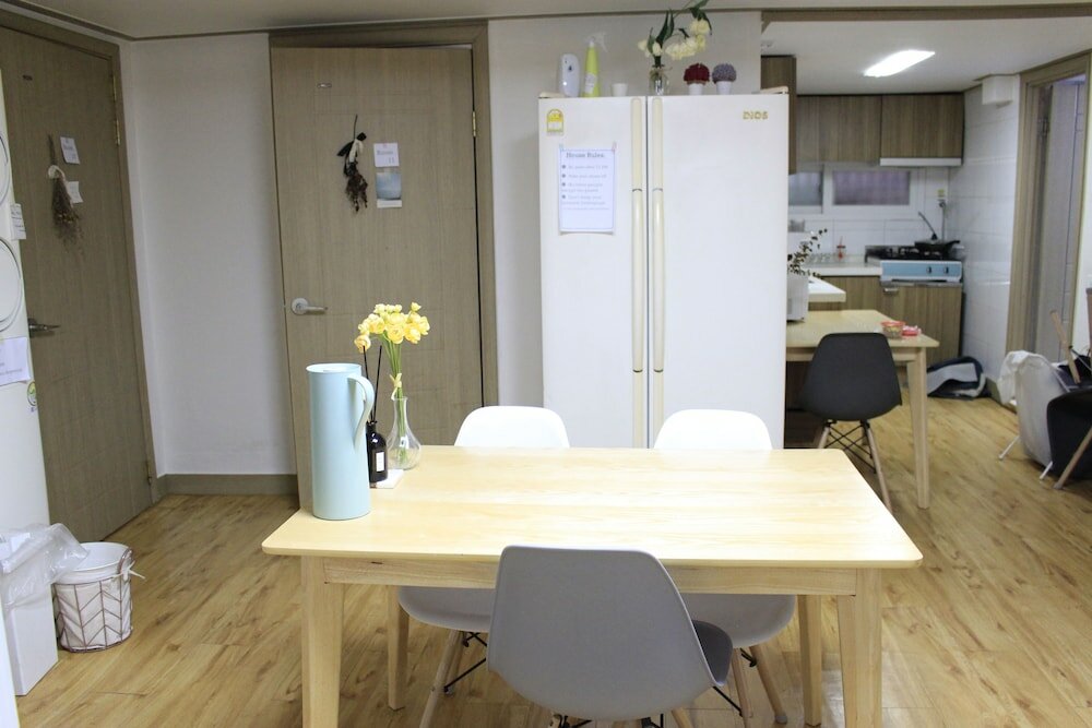 Фото 1 Kay House - Place 4 - Hostel