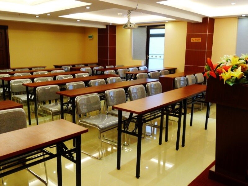 Фото GreenTree Guiyang Shifu Court Street Hotel