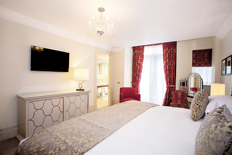 Фото The Apartments by The Sloane Club