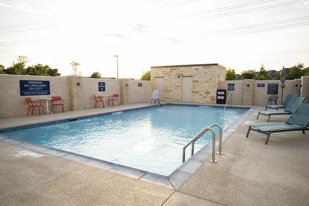 Фото Tru by Hilton Allen Dallas