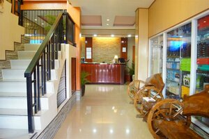 Гостиница B&j Guesthouse and Functions Inc