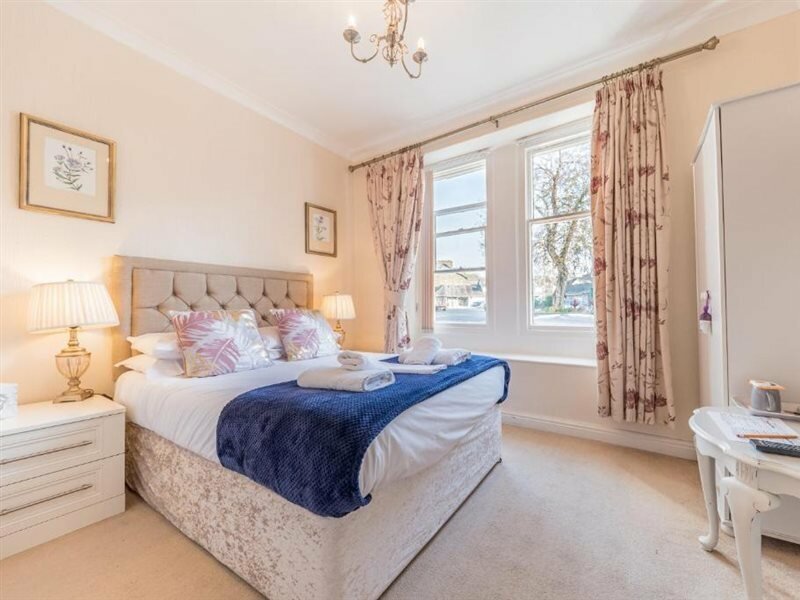 Фото Rayrigg Villa Guest House