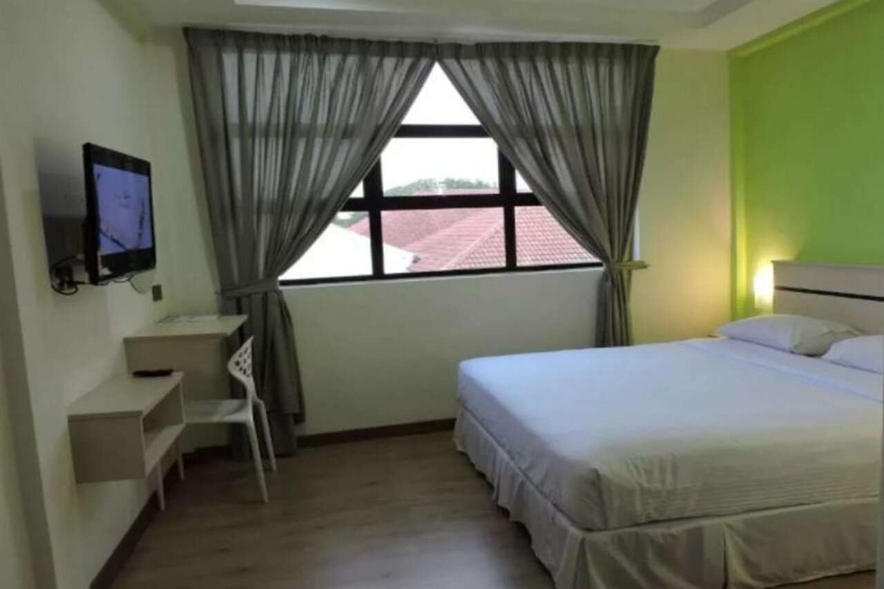 Фото Merlin Hotel