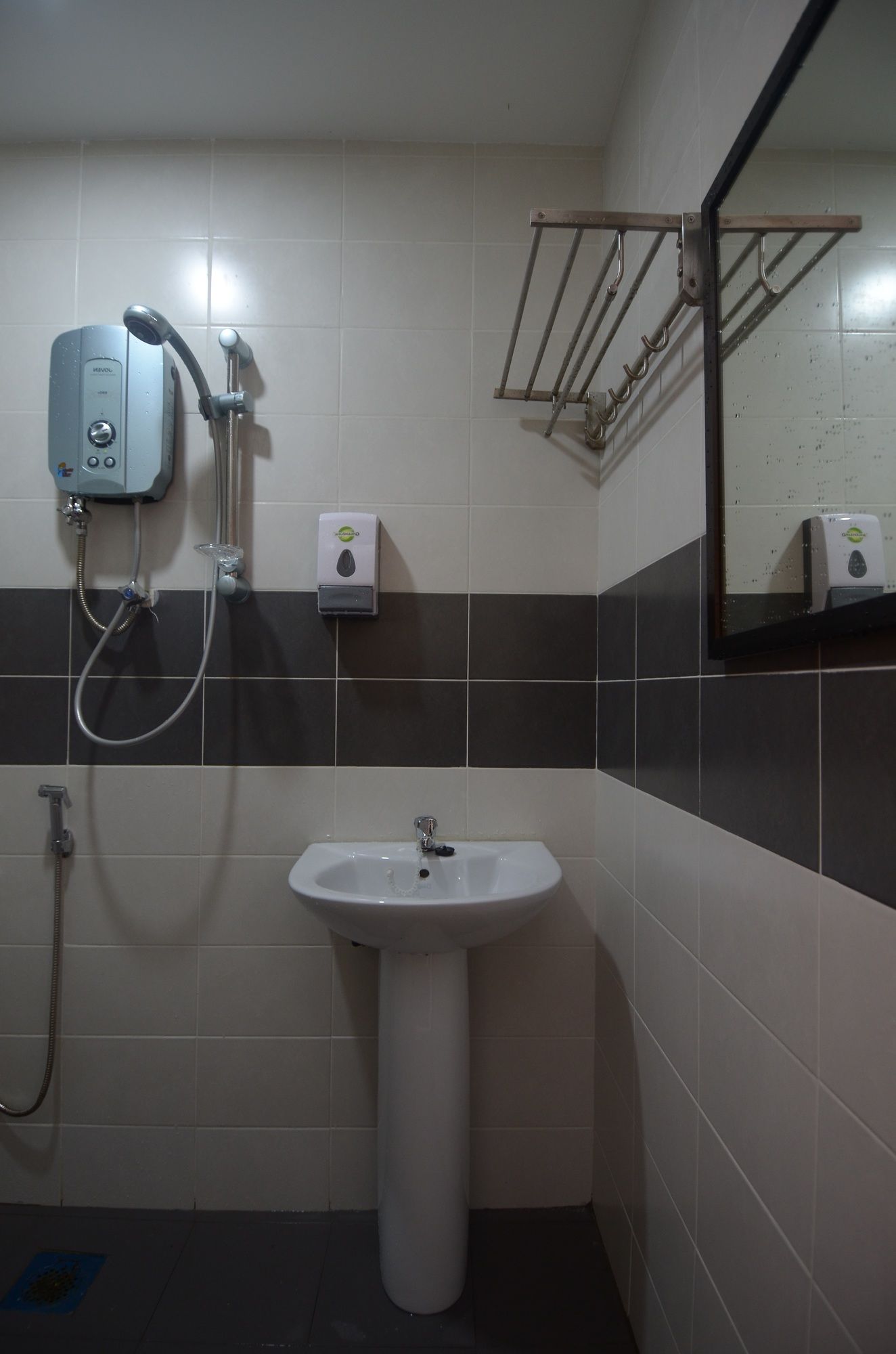 Фото Kuok Pin Hotel