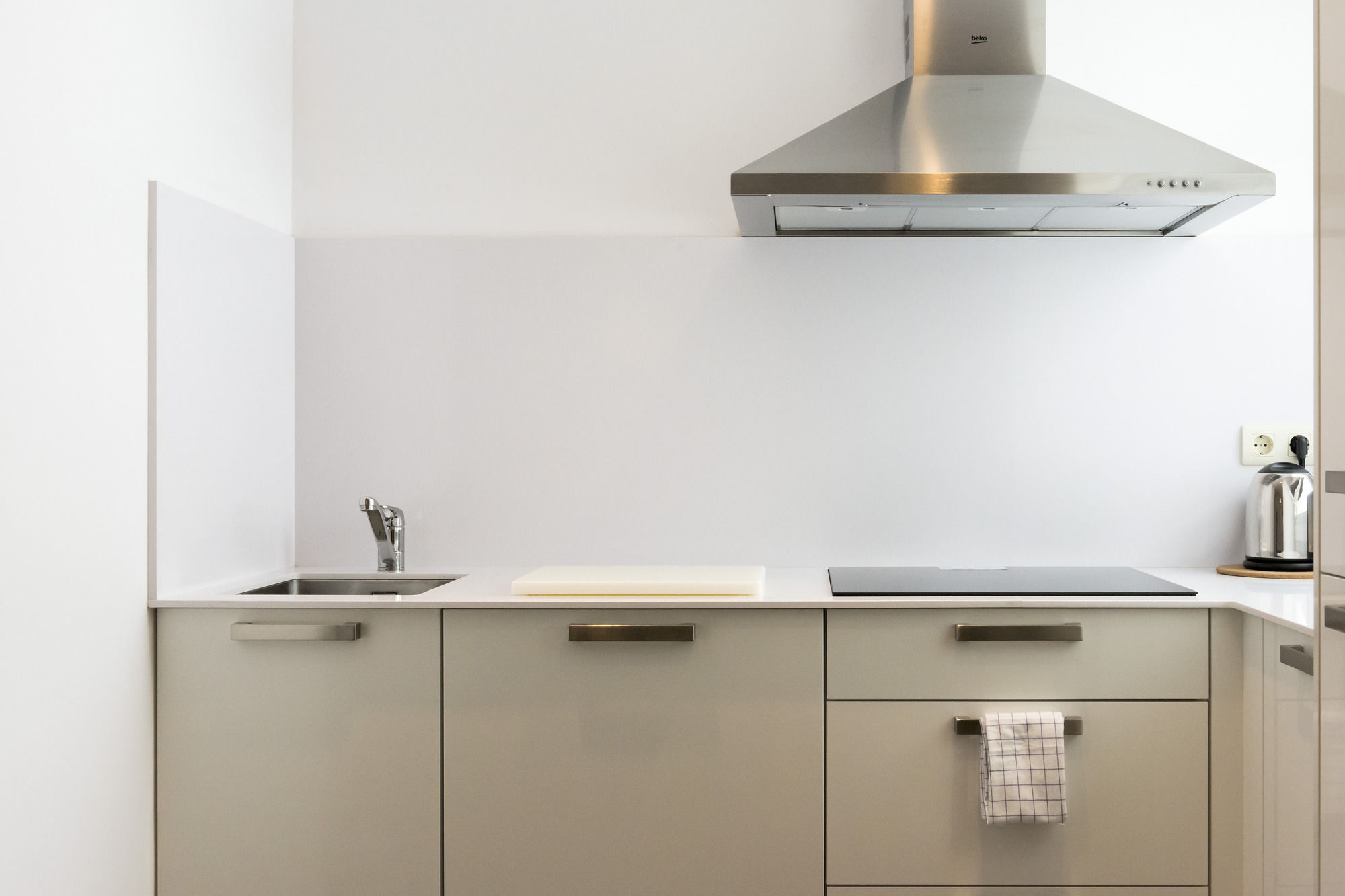 Фото Four Petals Boutique Apartments