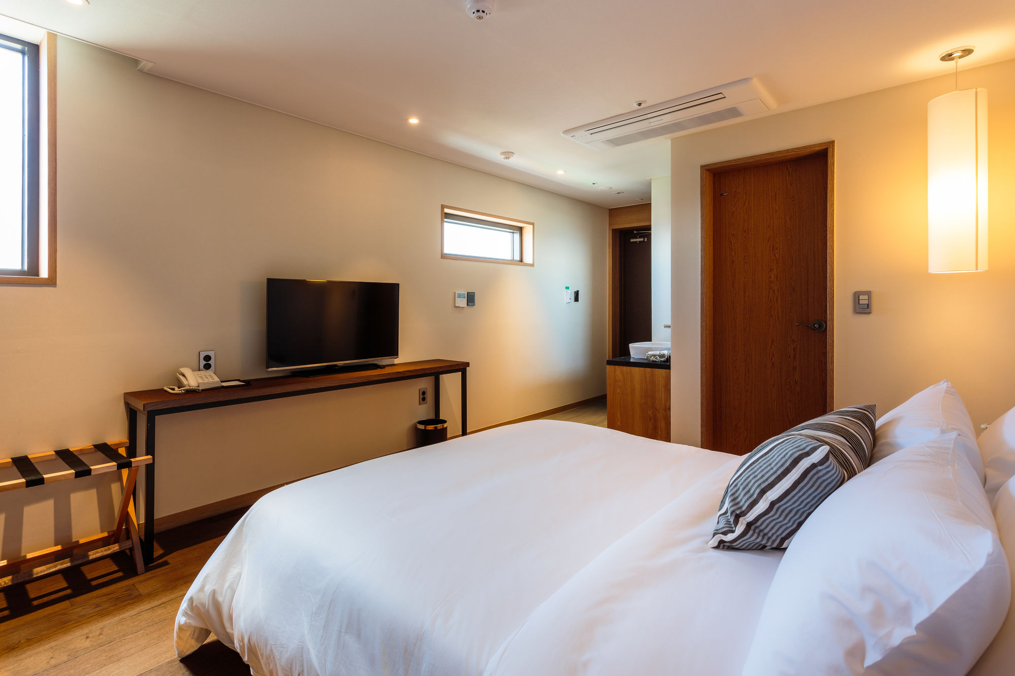 Фото Vistacay Hotel Cheonjiyeon