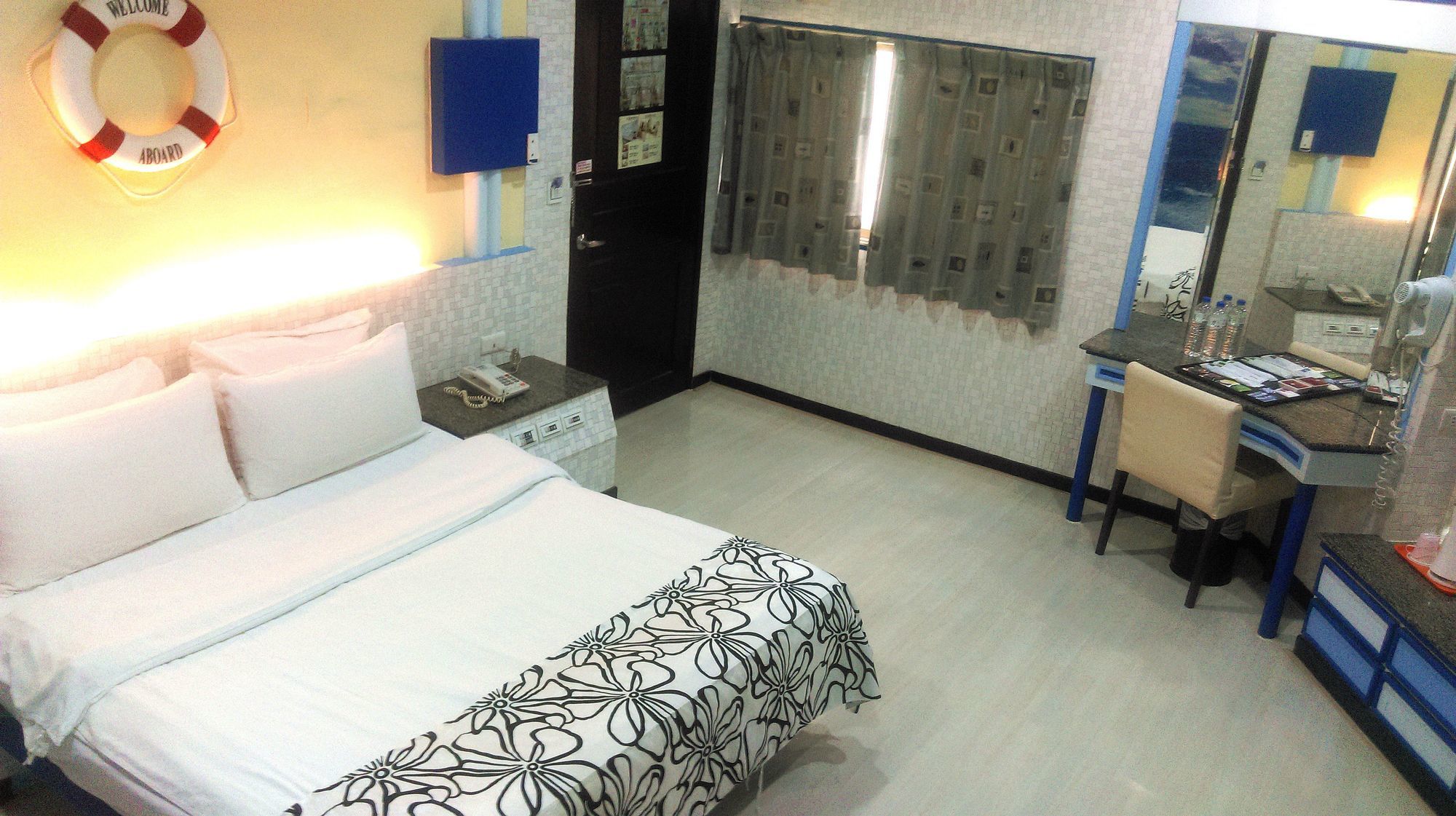 Фото HeYue Hotel