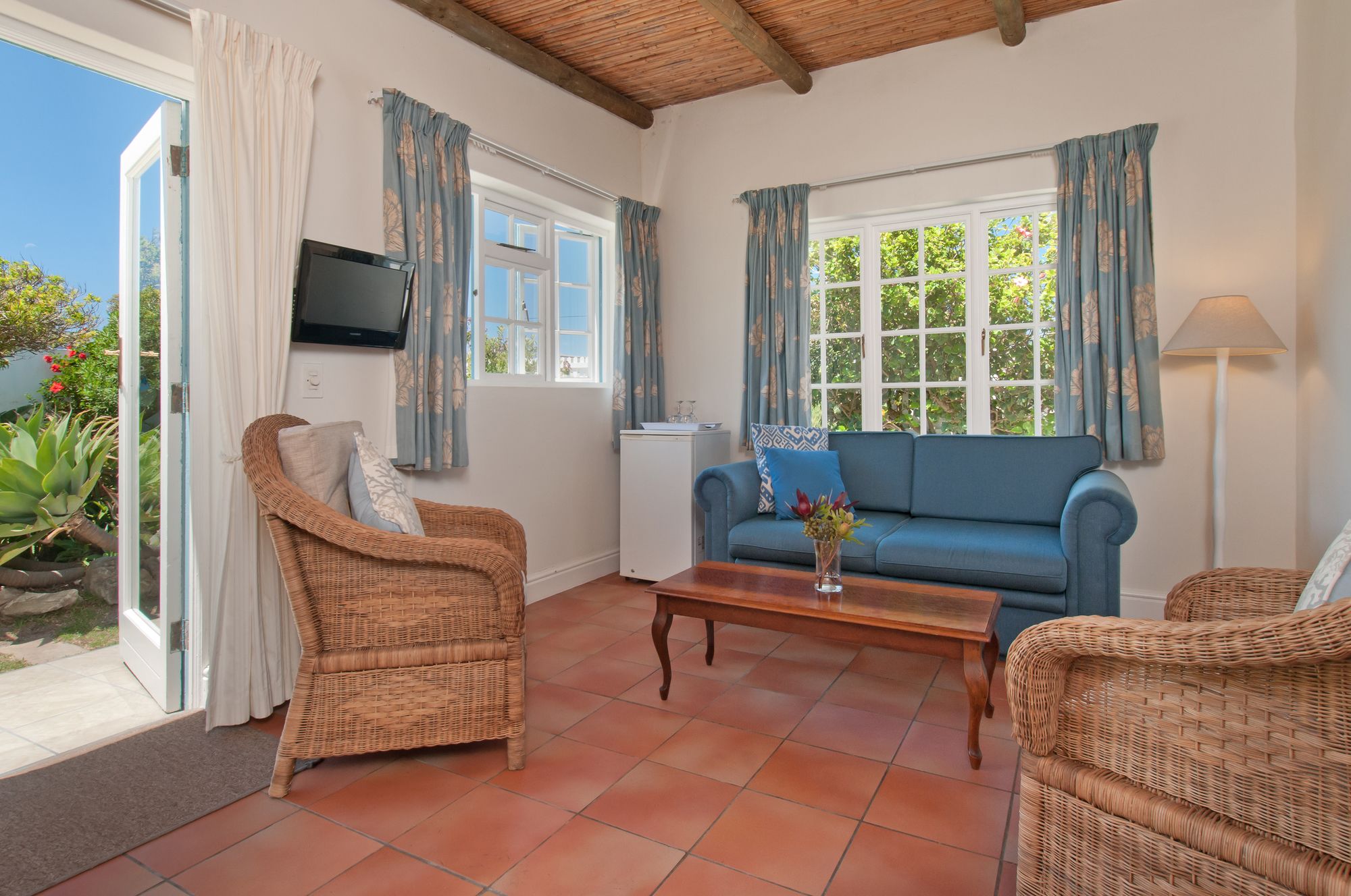 Фото Cliff Cottage