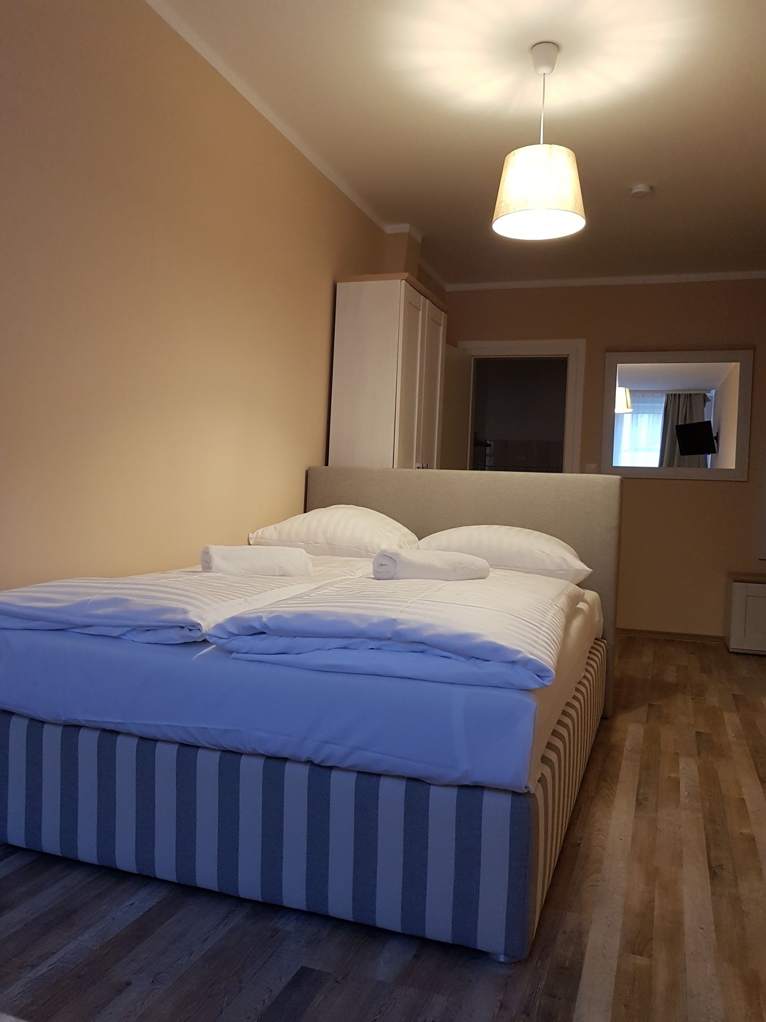 Фото Hotel-Residenz Oberurseler Hof