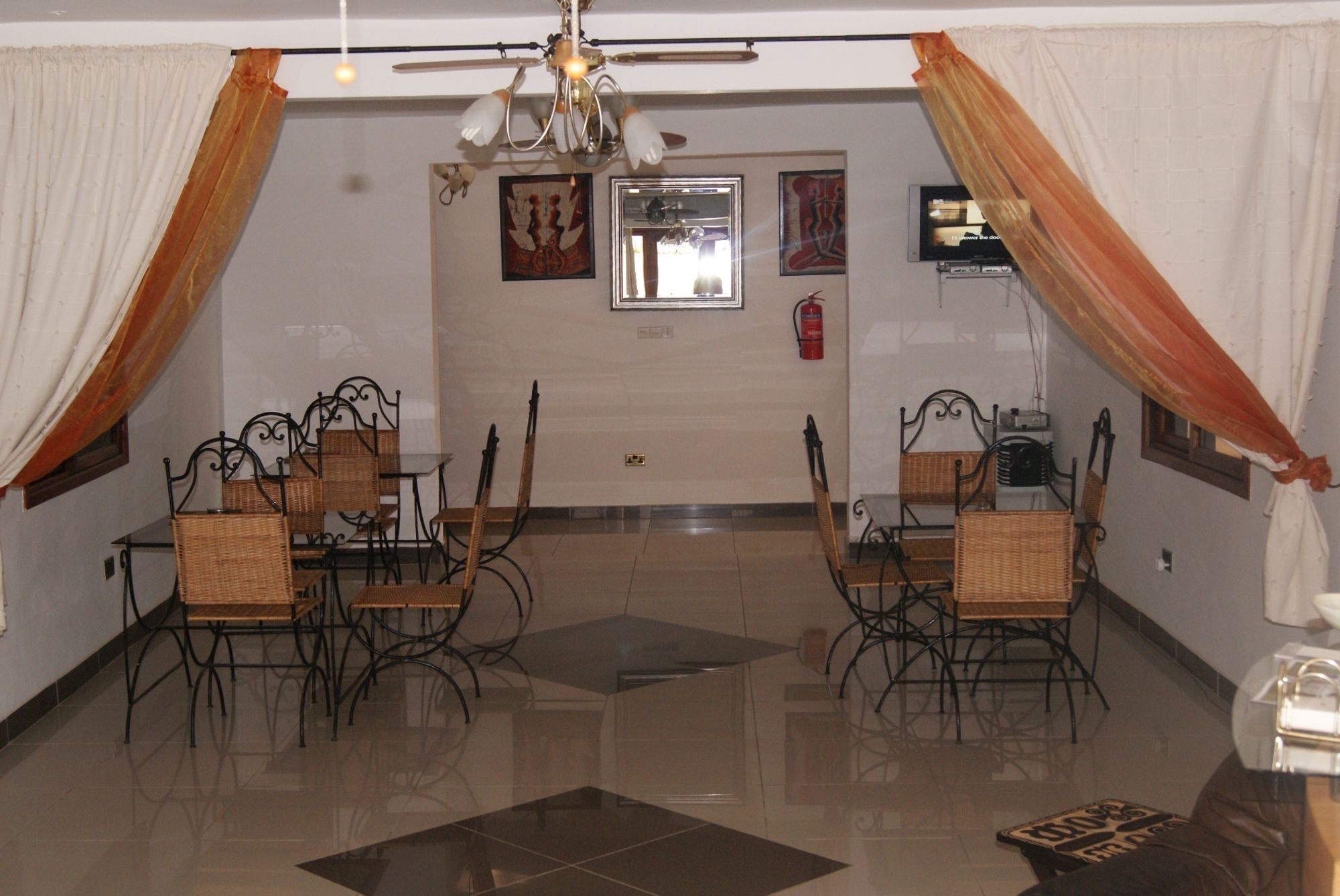 Фото The Golden Apple