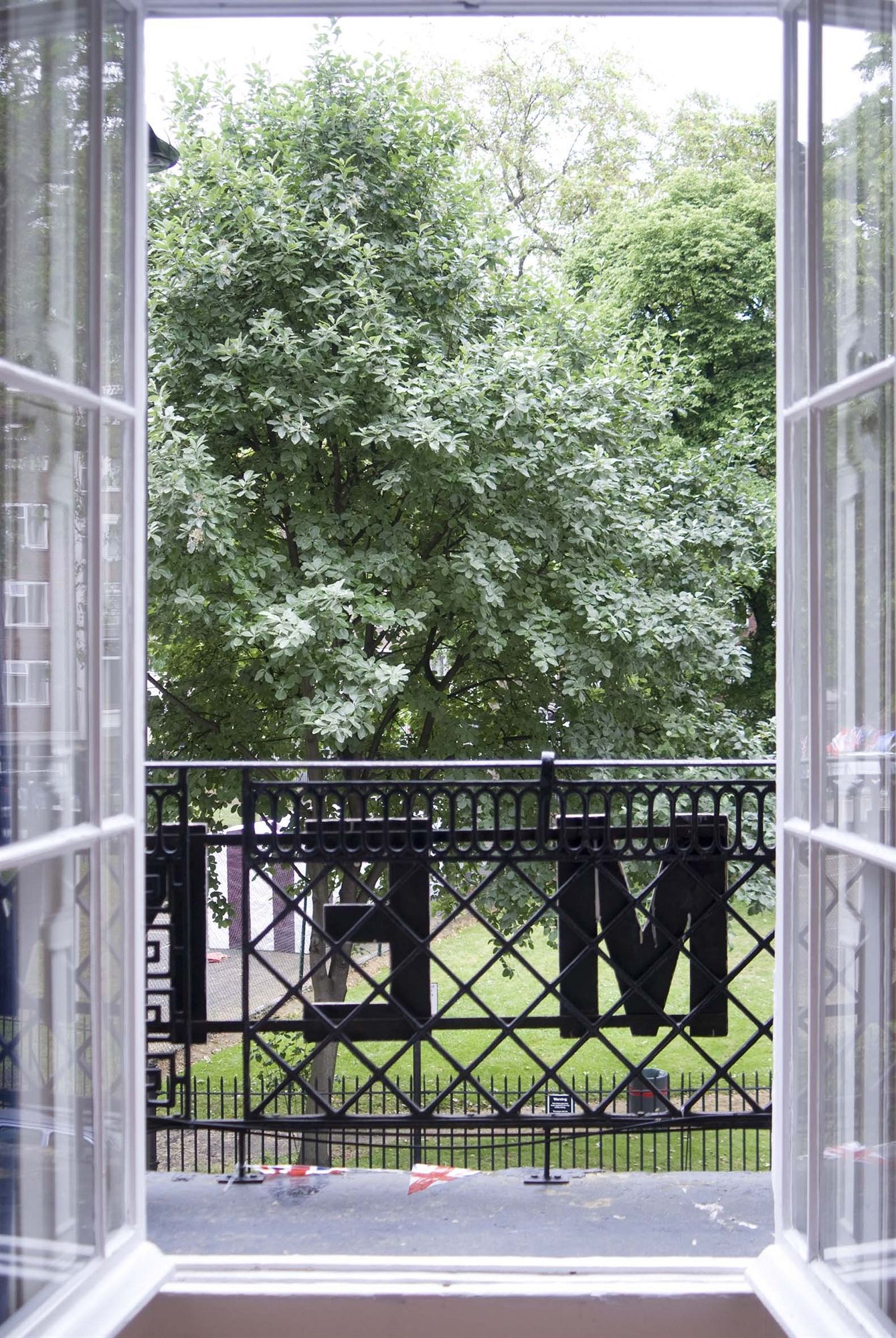 Фото Mentone Hotel