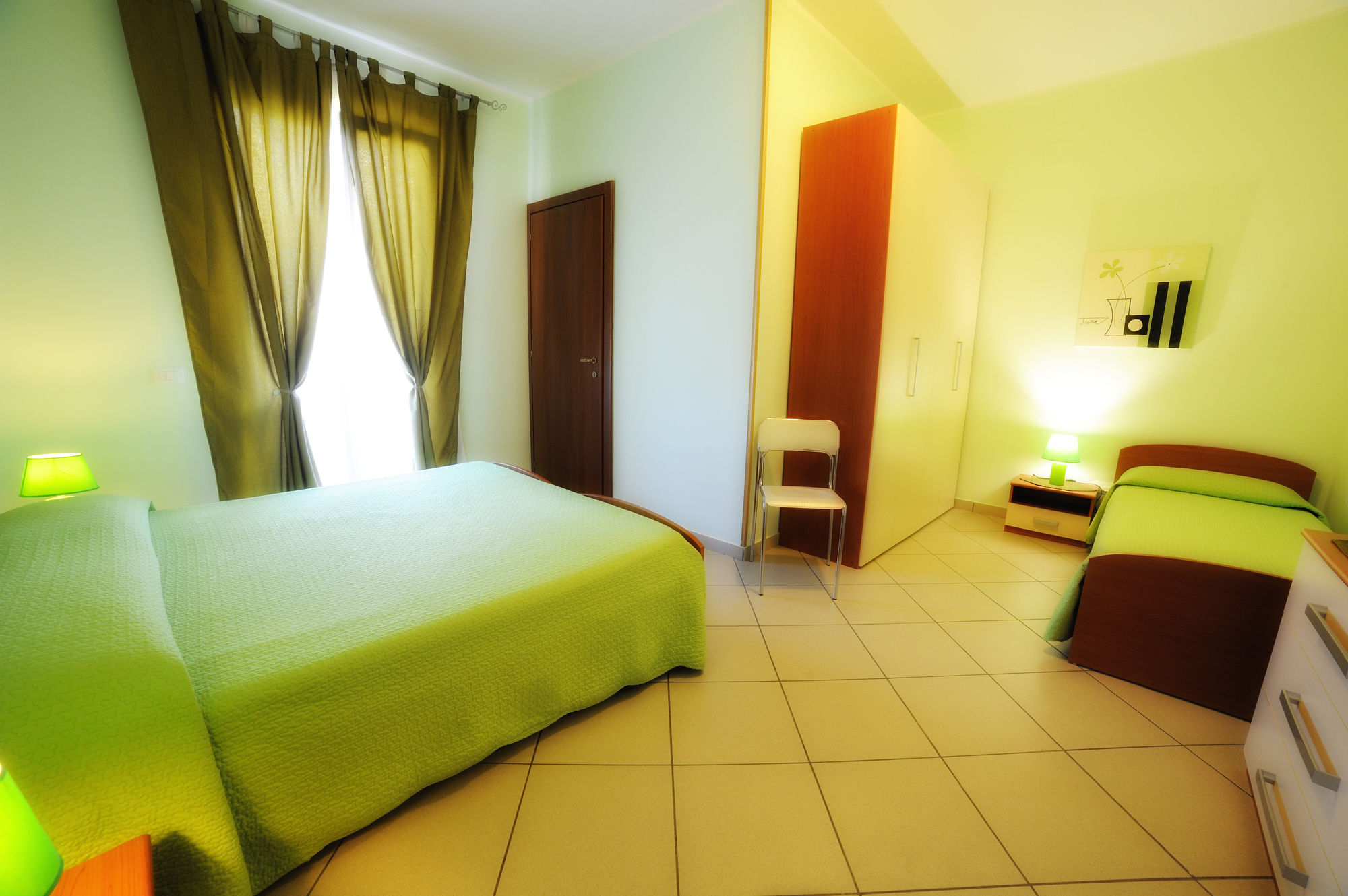 Фото Green Garden Bed & Breakfast