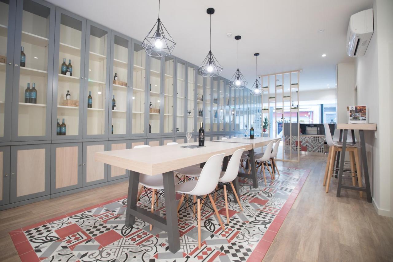 Фото Almada Wine House