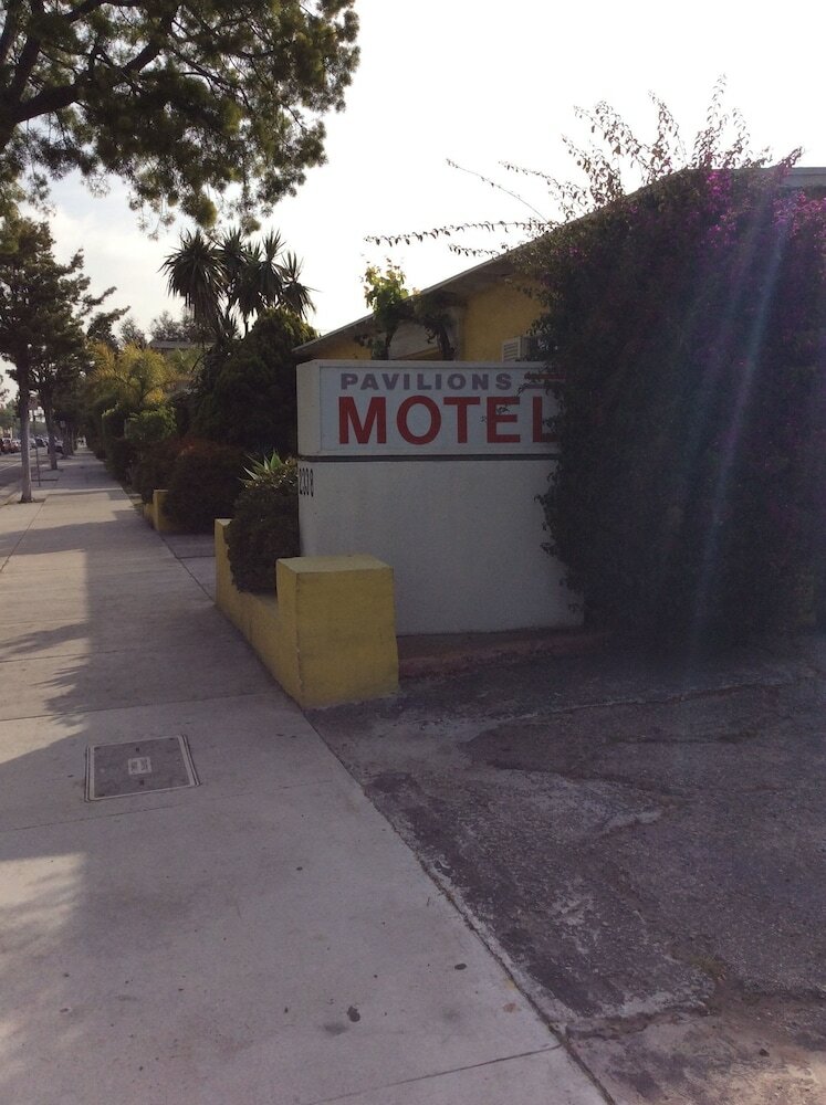 Фото Pavilions Motel