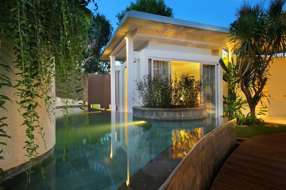 Фото Taman Mesari Luxury Villas-Seminyak