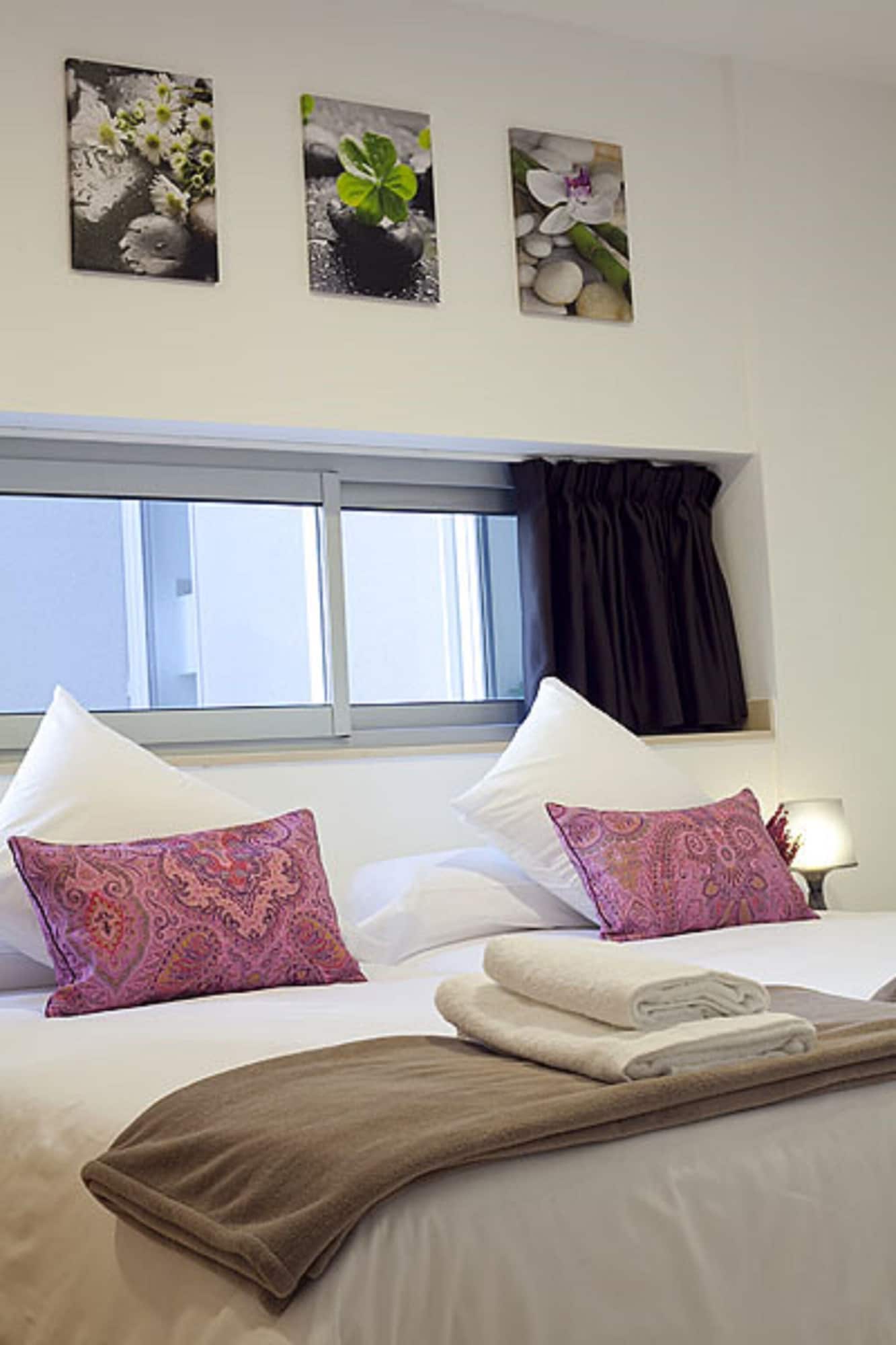 Фото Charmsuites Nou Rambla