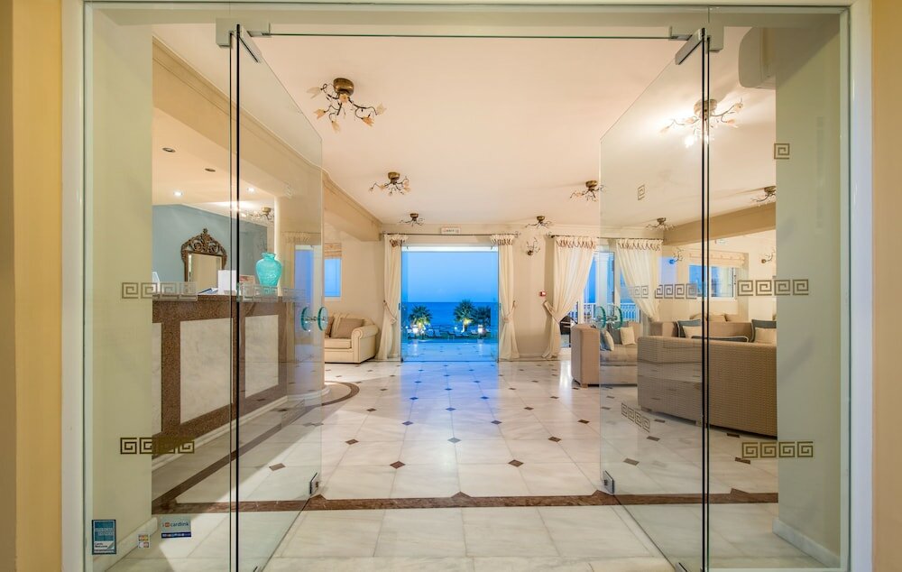 Фото Windmill Bay Aparthotel