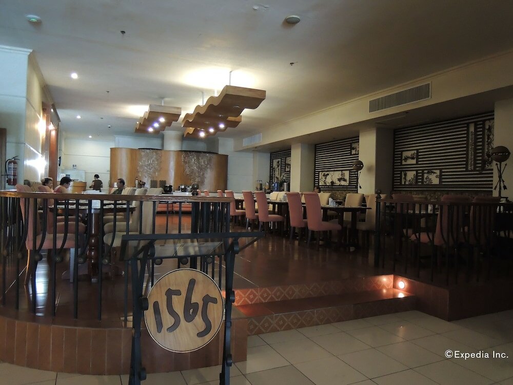 Фото The Bellavista Hotel