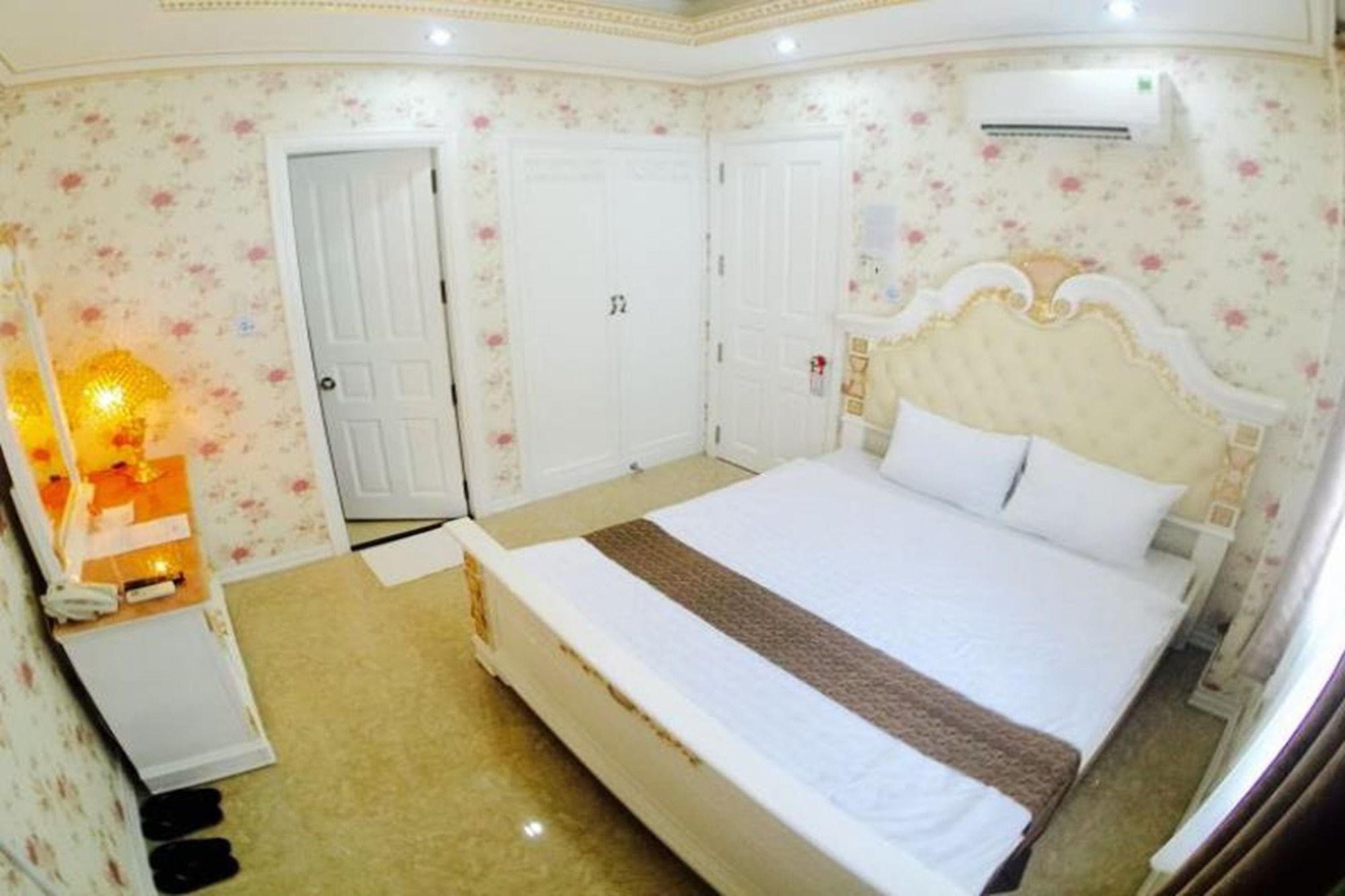 Фото Happy Land Hotel