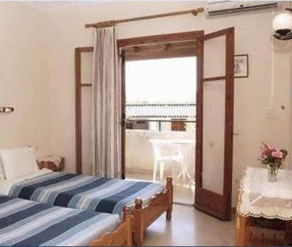 Фото Leftis Romantica