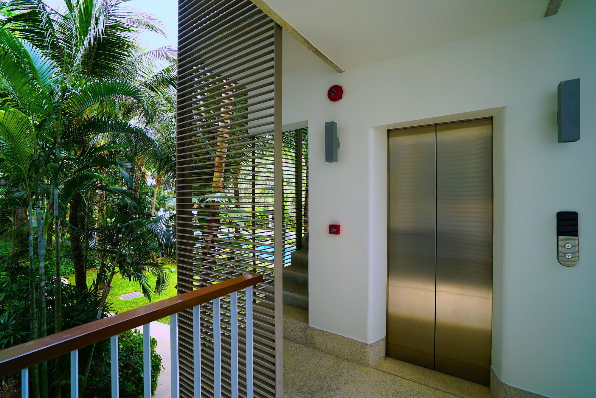 Фото Casuarina Shores Apart Hotel