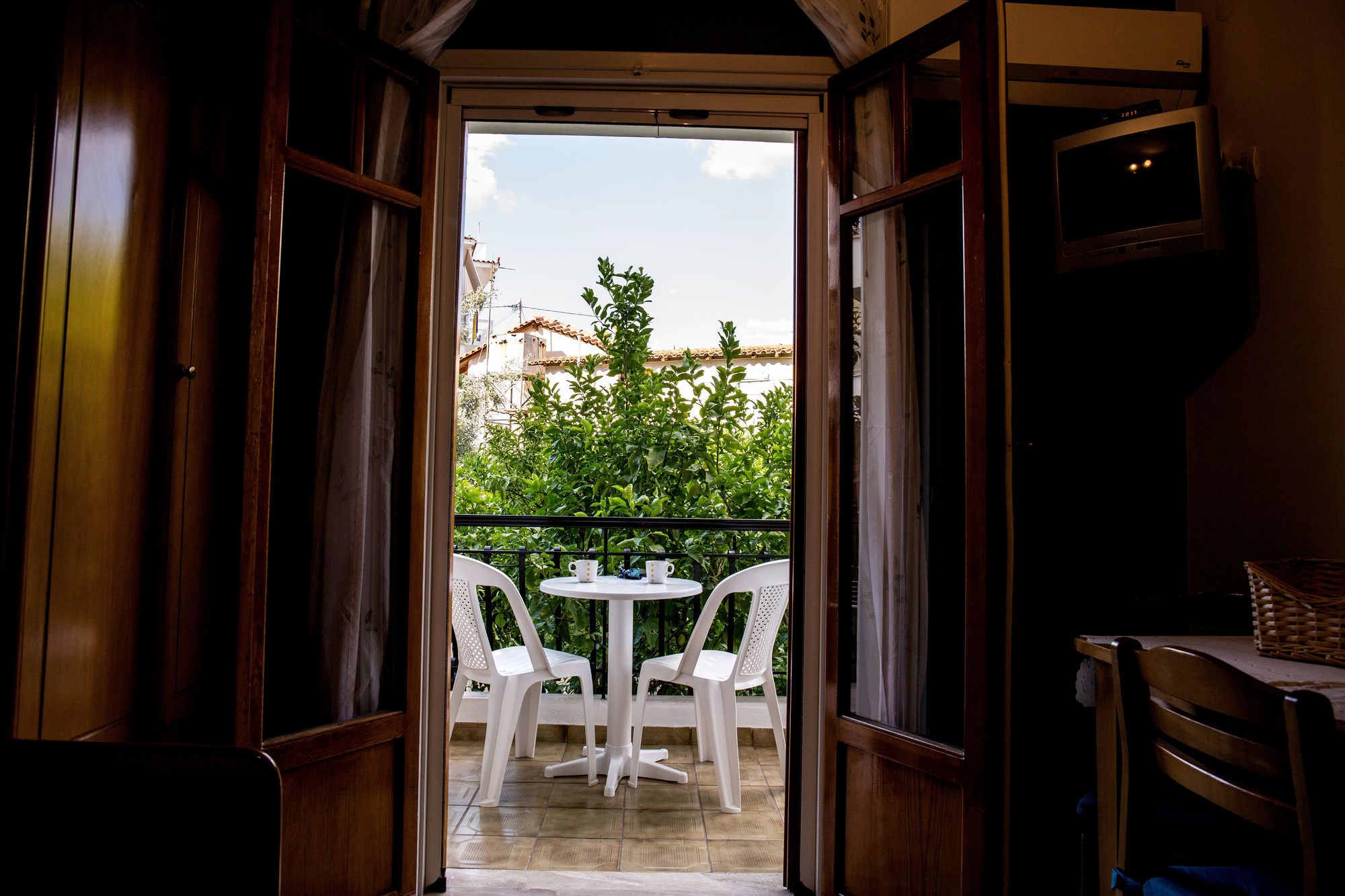 Фото Oasis Apartments