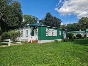Флигель Изгнанника (Oryol Region, Mtsenskiy rayon, Spassko-Lutovinovskoye selskoye poseleniye), landmark, attraction