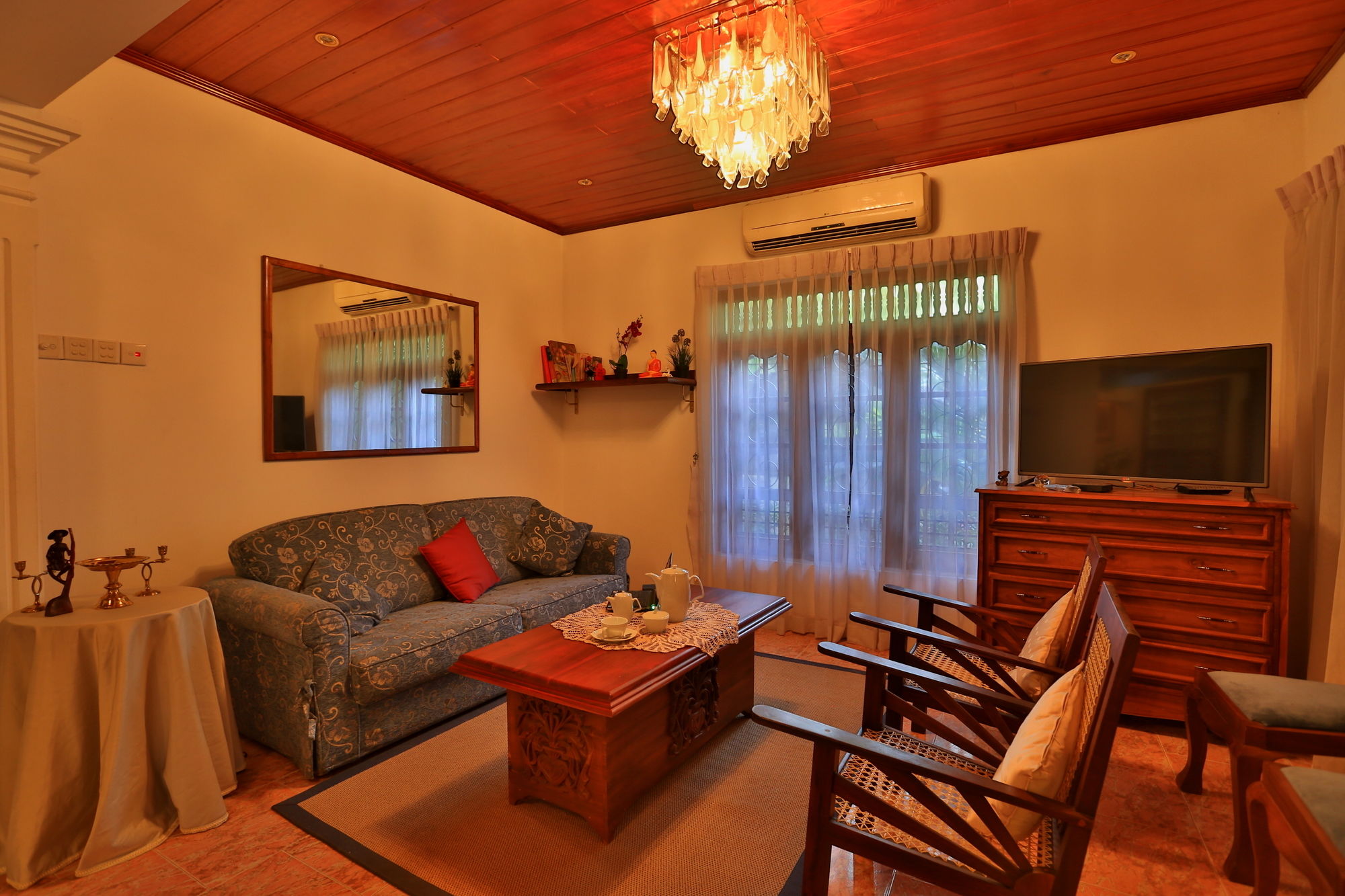 Фото Emel Boutique Hotel