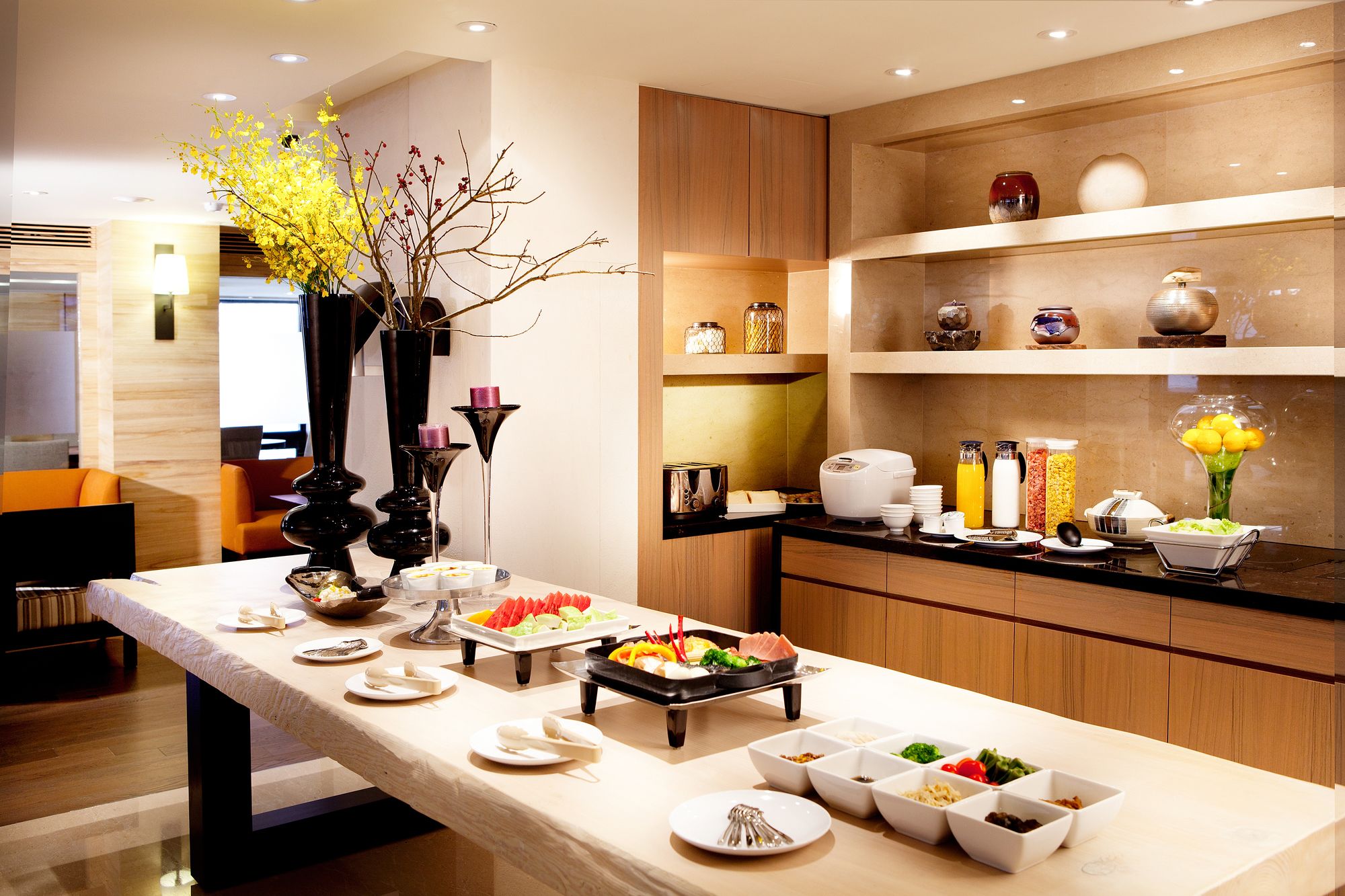 Фото The Corner House