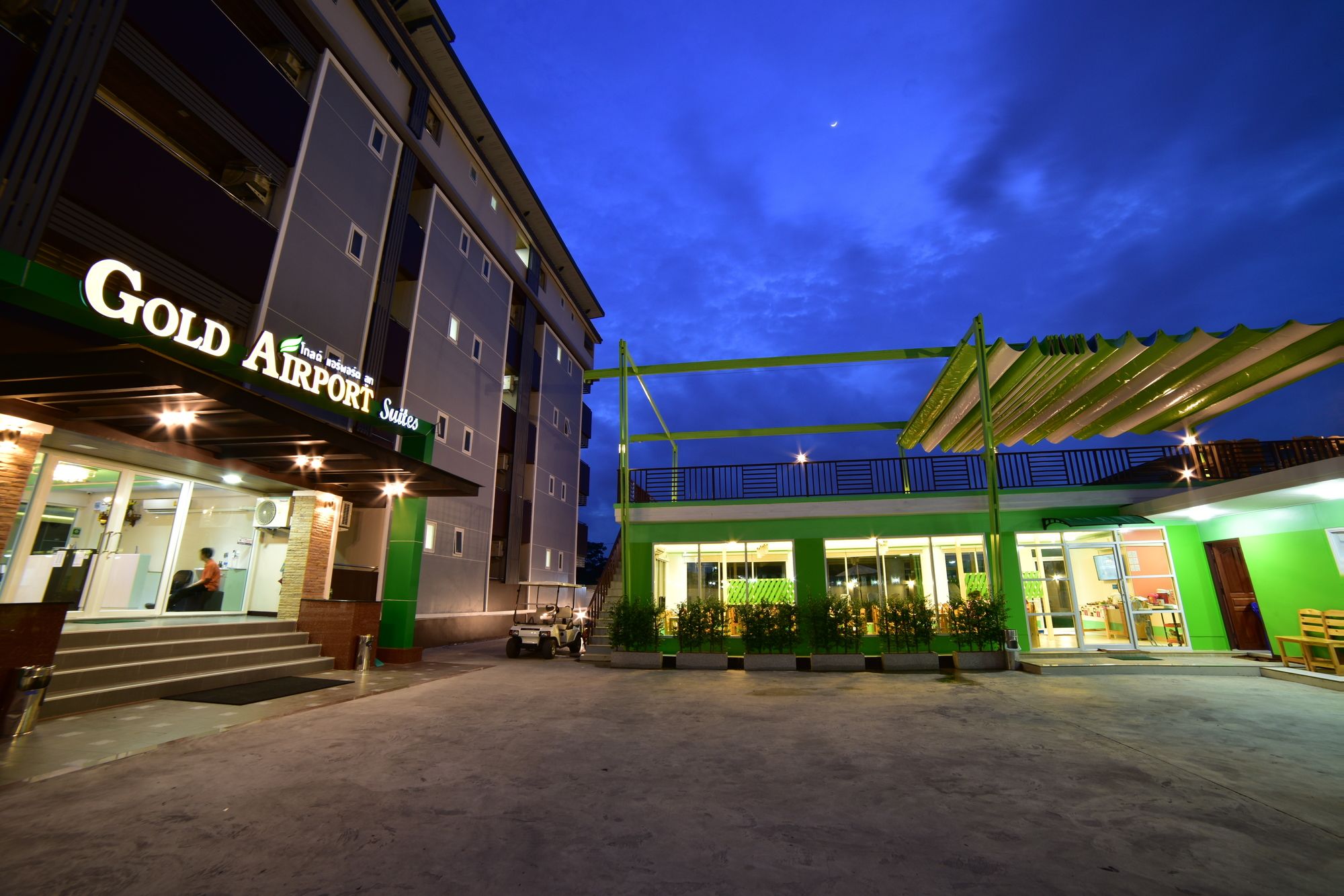 Фото Gold Airport Suites