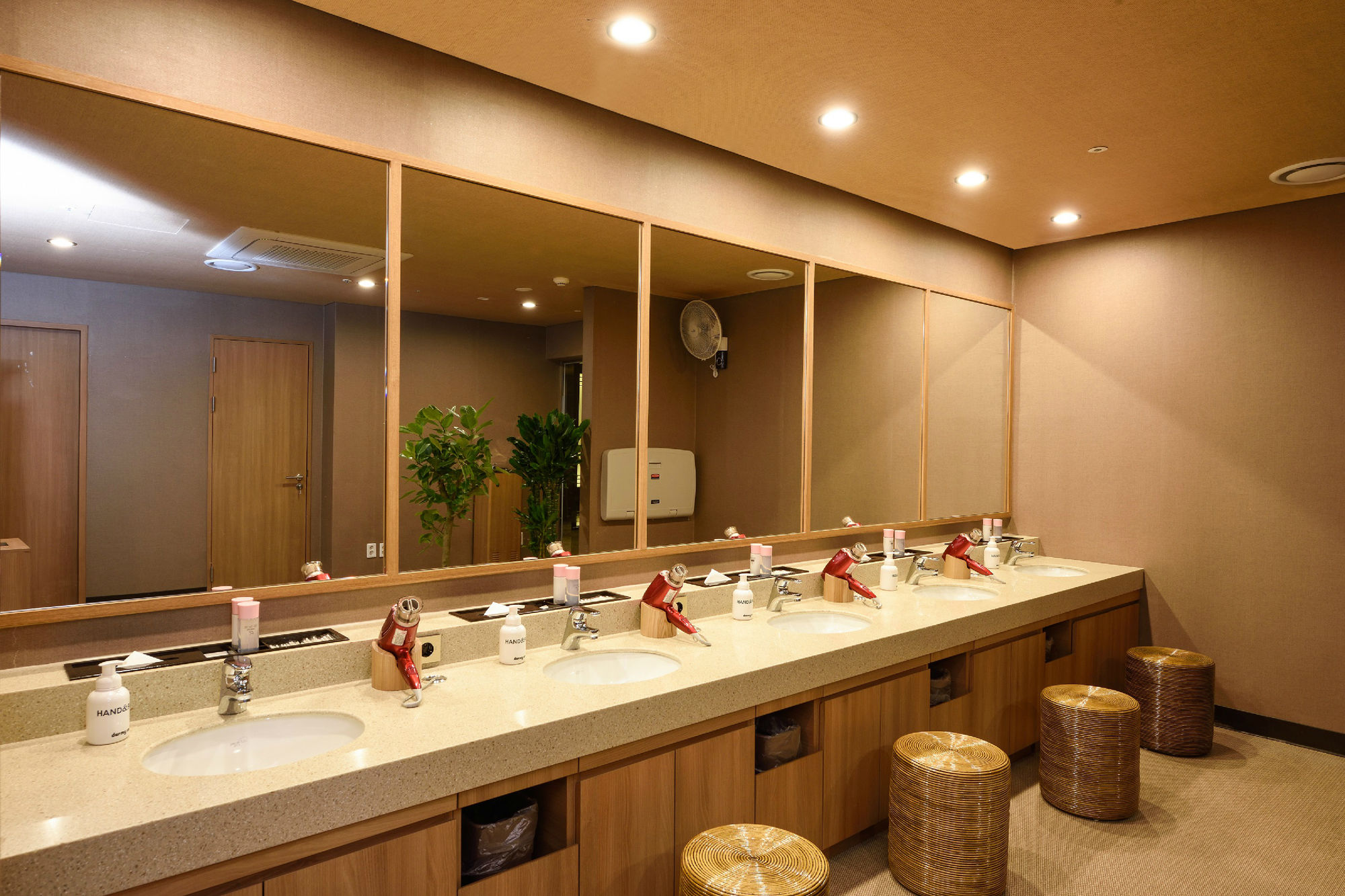 Фото Dormy Inn Seoul Gangnam