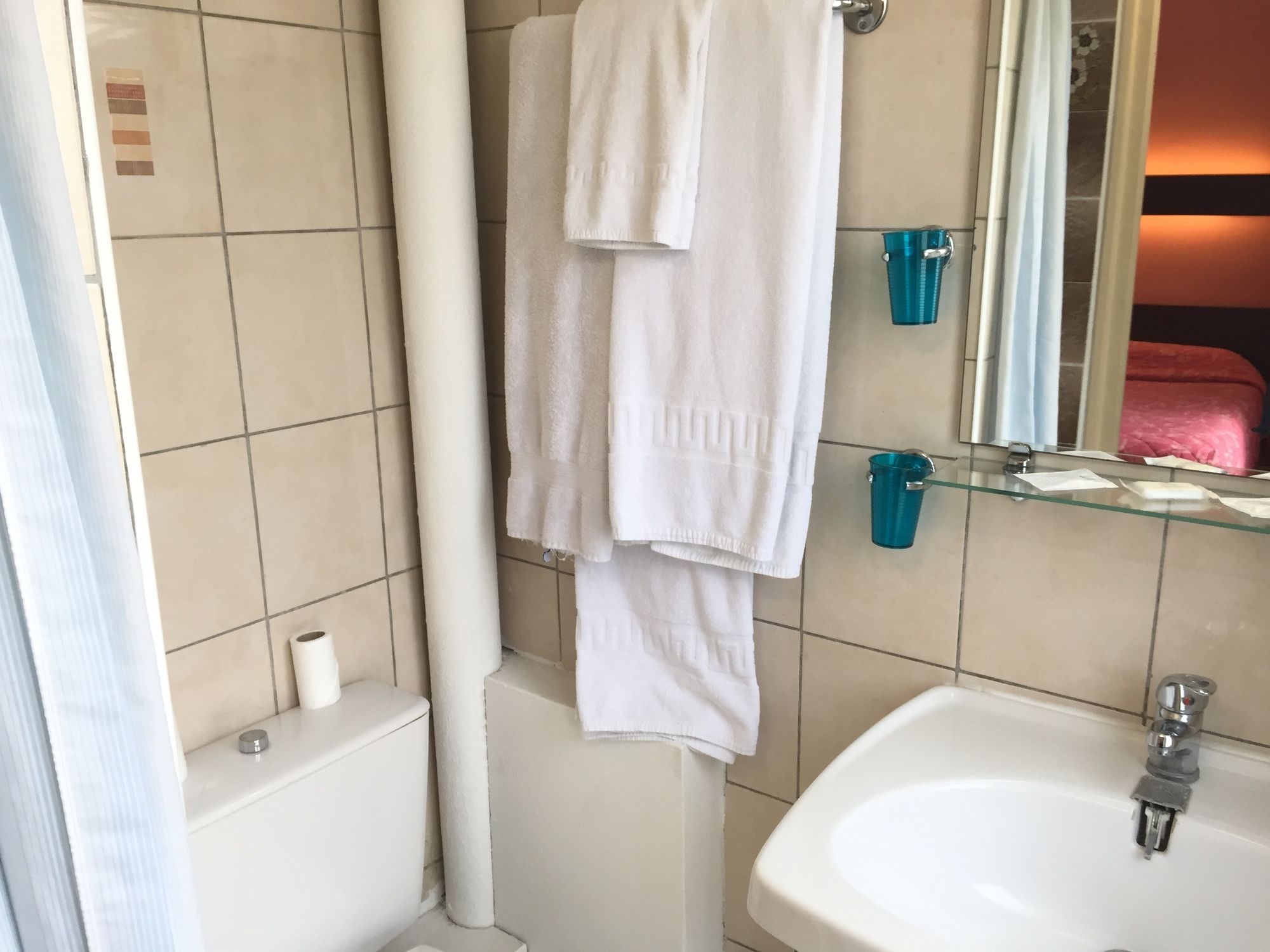 Фото Hôtel des Pyrénées