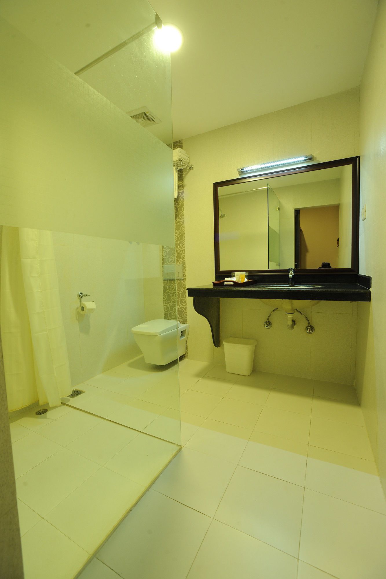 Фото Vannasut Hotel and SPA