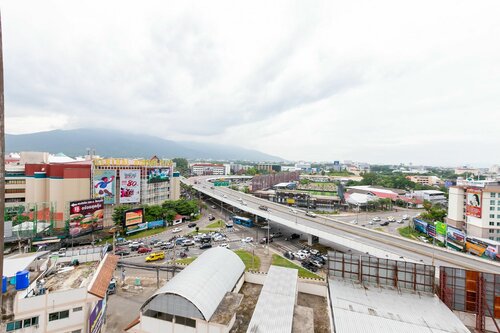 Гостиница Locals Prio ChiangMai Central Airport Plaza в Чиангмае