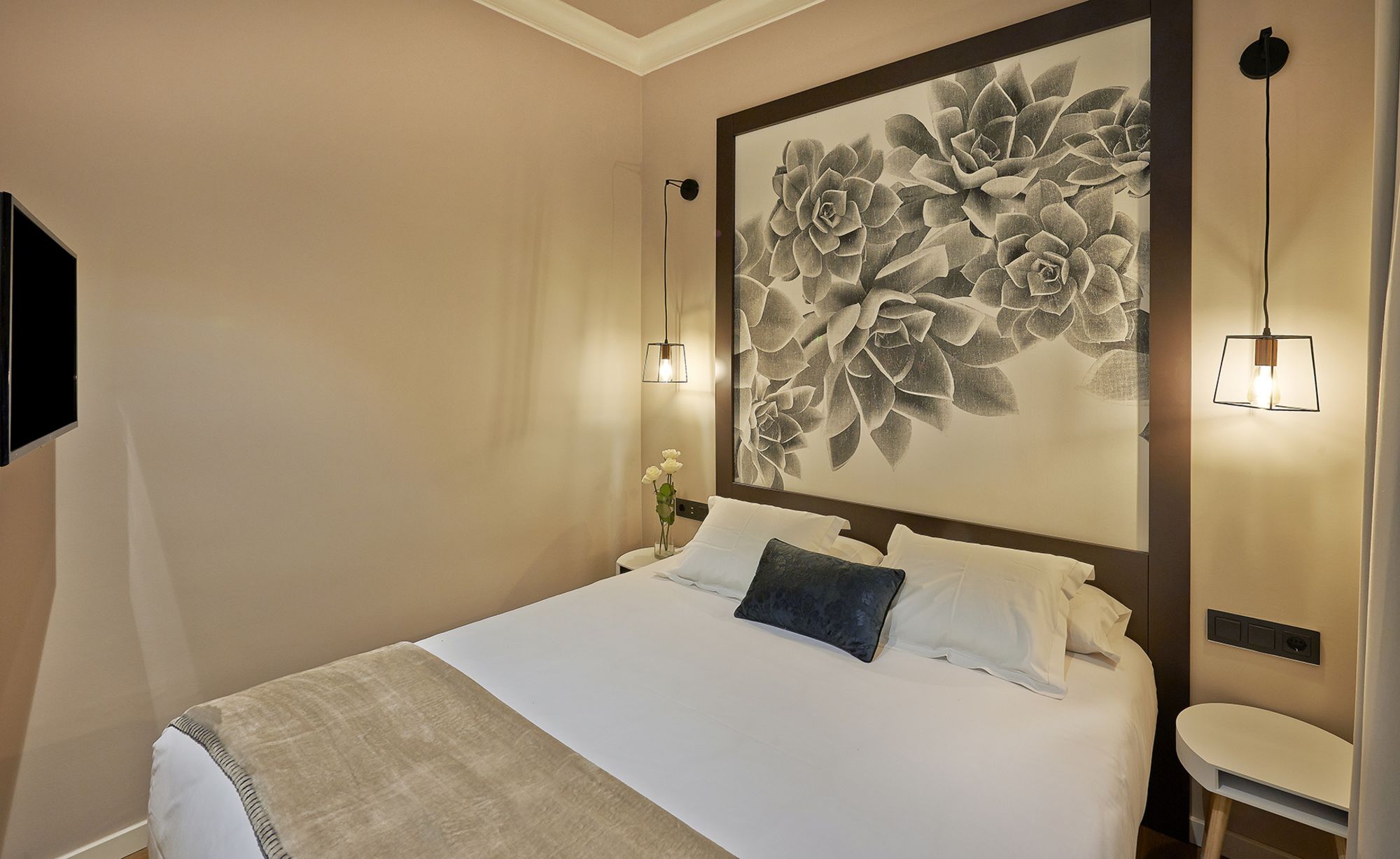 Фото Hostal Central Barcelona