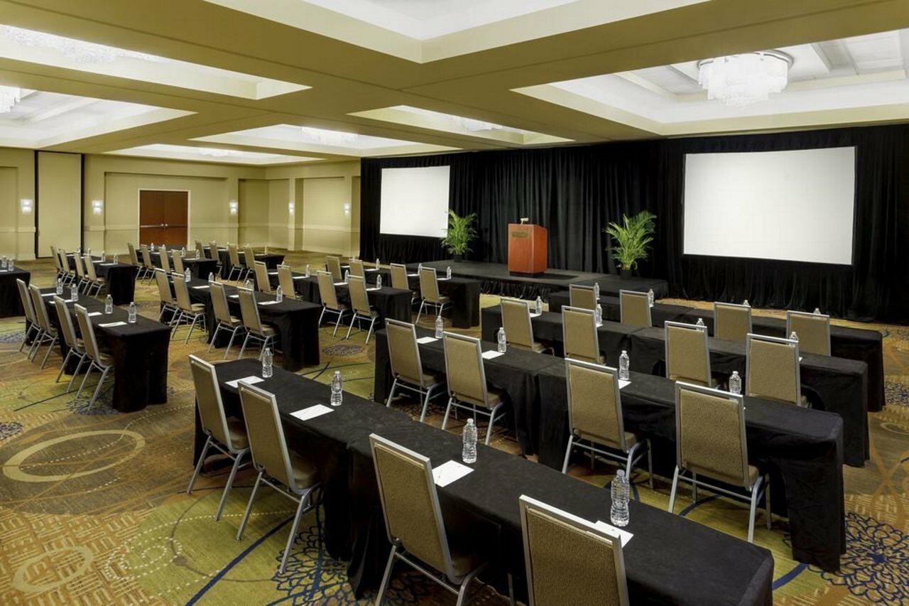 Фото DoubleTree by Hilton Orlando Airport