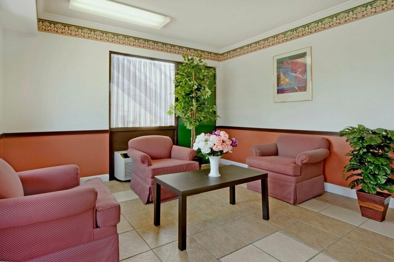 Фото Americas Best Value Inn Ft. Jackson