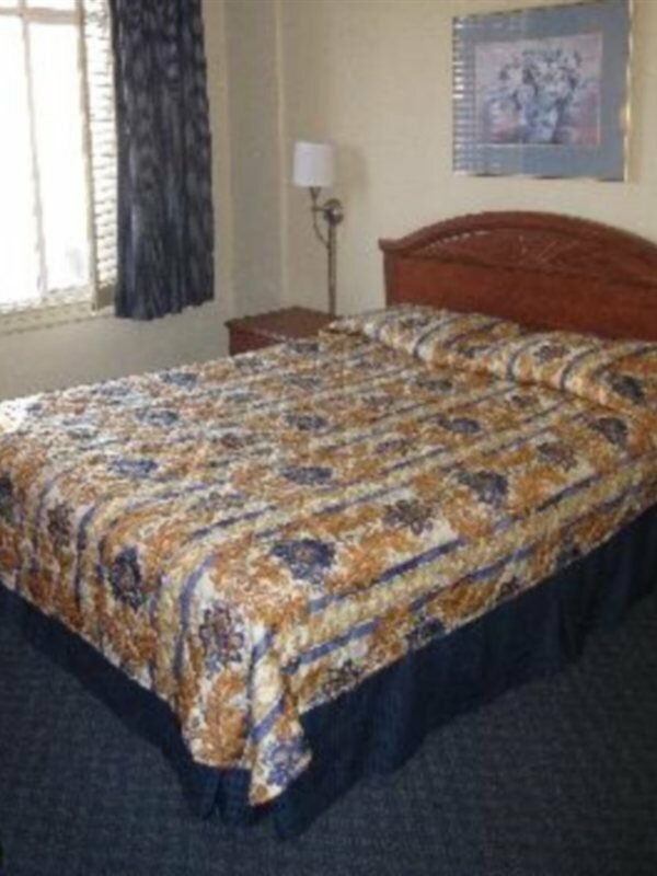 Фото Monarch Hotel