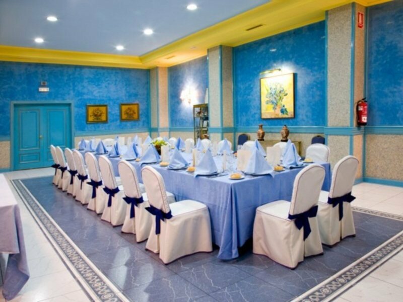 Фото Hotel Castilla Vieja