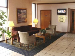 Гостиница Trade Winds Central Inn