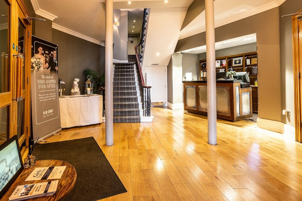 Фото Palm Court Hotel