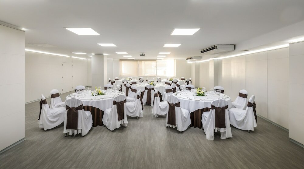 Фото Occidental Santa Cruz Contemporáneo