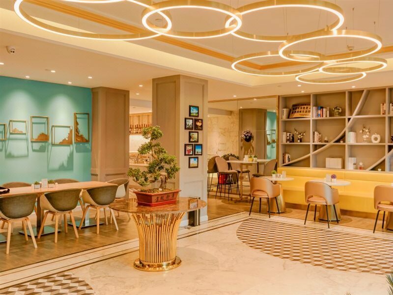 Фото Shigatse Tashilhunpo Temple Magnolia Hotel